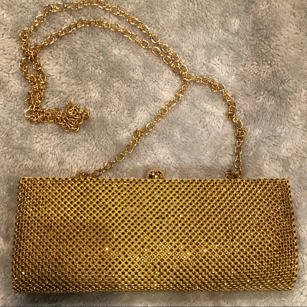 La Regale gold mesh clutch